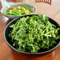 Superlittleboo's cooksnap of when they made ほろ苦ほの甘の美味しさ！☆春菊のサラダ.