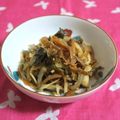 mmameco's cooksnap of when they made ★大根の皮と人参･ﾜｶﾒのｺﾞﾏ酢炒め★.