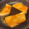 ニャンコろん's cooksnap of when they made 簡単♡メカジキ、ぶりフライパンで照り焼き.