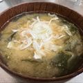 ポコ子☆29乃お台どこ's cooksnap of when they made 磯香るめかぶとわかめのお味噌汁.