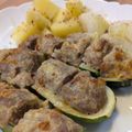 τомоко's cooksnap of when they made ズッキーニの肉詰めチーズボート.