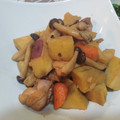 OKORIんぼ's cooksnap of when they made 鶏肉とサツマイモの煮物.