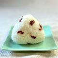 かっちゃん杉's cooksnap of when they made 刻み梅干しのポツポツおにぎり.