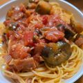 とんきち８９８９'s cooksnap of when they made 定番☆なすとベーコンのトマトパスタ.