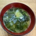 みのりっくす's cooksnap of when they made 簡単美味しいワカメとネギの味噌汁.