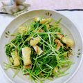 みっちゃん❇️68's cooksnap of when they made 豆苗と油揚・桜えび入り塩こんぶ和え♬.