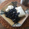 ふか谷's cooksnap of when they made 簡単♪切り餅の黒豆煮添え.