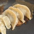 犬飼ってる's cooksnap of when they made 意外！店直伝★冷凍餃子の美味しい焼き方★.
