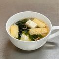 Etsu☆ko's cooksnap of when they made オッサンのコンソメスープに油揚げ.