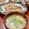 Superlittleboo's cooksnap of when they made ズッキーニ・新玉ねぎ・油揚げの味噌汁.