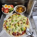 ebipeco's cooksnap of when they made ランチに☆発酵なし簡単♪フライパンピザ.