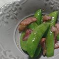 まぶたん's cooksnap of when they made スナップエンドウとベーコンの炒め.