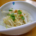 hikochan2's cooksnap of when they made 簡単♪もやしとかいわれ大根の和え物.