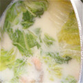 6時22分's cooksnap of when they made 節約レシピ☆鮭と白菜のクリームスープ煮.