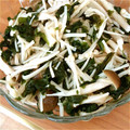 ともも366's cooksnap of when they made レンジで簡単☆エノキわかめのゴマだれぽん.