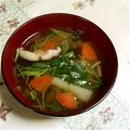KUMI KUMI's cooksnap of when they made 細切り長芋わかめ人参の汁物.