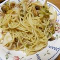 namy7mori's cooksnap of when they made セロリ・りんご・シメジ・豚肉の塩焼きそば.