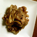 Klunaria's cooksnap of when they made ☆豚肉と舞茸のオイスター生姜炒め☆お弁当.