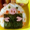 がっぱ's cooksnap of when they made 簡単キャラ弁＊三角おにぎりのブタさん♪.