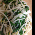 akisi's cooksnap of when they made もやしとニラとエリンギのピリ辛あえ.