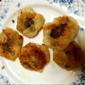 チビ太のおでん's cooksnap of when they made 餃子の皮でニラ饅頭.