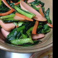 mame1210's cooksnap of when they made 魚肉ソーセージと小松菜の炒めもの.
