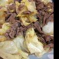 ogumaro's cooksnap of when they made 楽ちん♪牛肉とキャベツのウェイパー炒め♫.