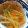 w^_.-w's cooksnap of when they made 柚子胡椒風味の簡単和風コンソメスープ.
