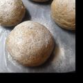 haruhirotu's cooksnap of when they made 全粒粉でゴマくるみパン☆HB使用☆.