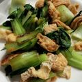 RikA96's cooksnap of when they made チンゲン菜と油揚げの炒め物.