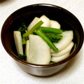 みょごろ's cooksnap of when they made 蕪と蕪の葉の辛子和え.