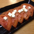 maarine's cooksnap of when they made 【簡単おつまみ】トマトとチーズのサラダ.