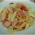melmarilyn's cooksnap of when they made キャベツとソーセージのペペロンチーノ.