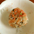 msft5632's cooksnap of when they made 鮭と青ねぎのおにぎり.