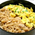 chiroyanma's cooksnap of when they made 鶏ニラ玉そぼろ弁当.