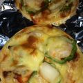 harukayuka's cooksnap of when they made 餃子の皮deおもてなしピザ.