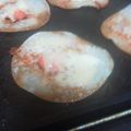 みかお's cooksnap of when they made 超簡単☆餃子の皮で明太マヨチーズピザ！.