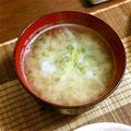 gaiatone's cooksnap of when they made 新じゃがと新玉葱の減塩味噌汁.