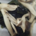 おっちょこめぐ's cooksnap of when they made わかめとしめじの和え物.