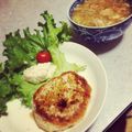 Canaaak's cooksnap of when they made 鶏ひき肉と豆腐のハンバーグ.