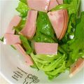 りくぷぅ's cooksnap of when they made ハムとレタスのちぎってクシュッとサラダ.