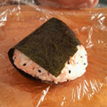 サーフブレイド's cooksnap of when they made さけとごま塩の簡単おにぎり♪.