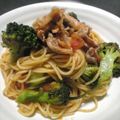 あさしし's cooksnap of when they made ﾌﾞﾛｯｺﾘｰと豚肉のパスタ.