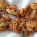 MicHolly's cooksnap of when they made 母さんのかき揚げ＊新玉ねぎとエビ.