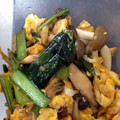 なるー156's cooksnap of when they made 小松菜としめじのたまご炒め.