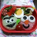 美優鈴♪'s cooksnap of when they made キャラ弁☆まんまるオスカーとエルモ.