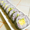 nasubeam's cooksnap of when they made ゆかりと胡麻の海苔巻き.