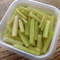＊kiyomama＊'s cooksnap of when they made ふきの水煮(下茹で・アク抜き).