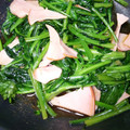 抹茶もつこ's cooksnap of when they made 鉄板！ほうれん草とハム炒め.