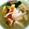 ユーロン's cooksnap of when they made お腹が喜ぶ食べるスープ～根菜編～.